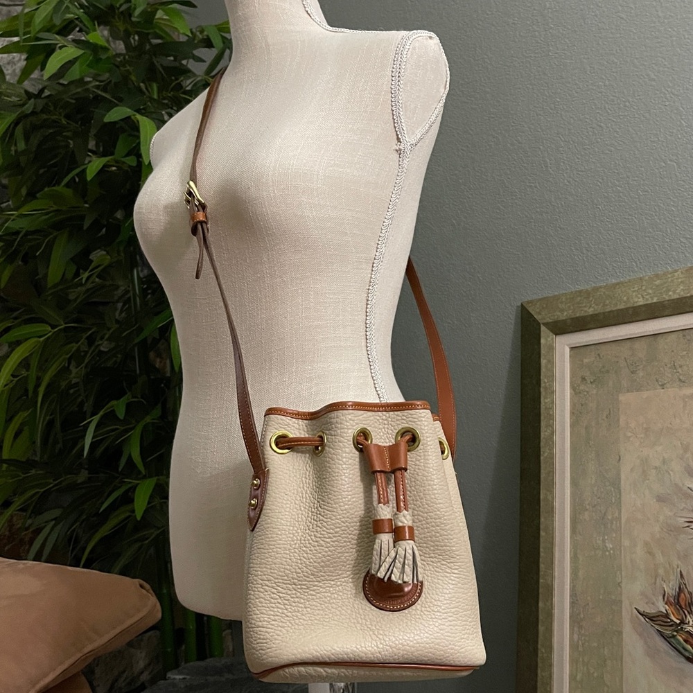 PRICE FIRM Vintage DOONEY&BOURKE mini bucket bag